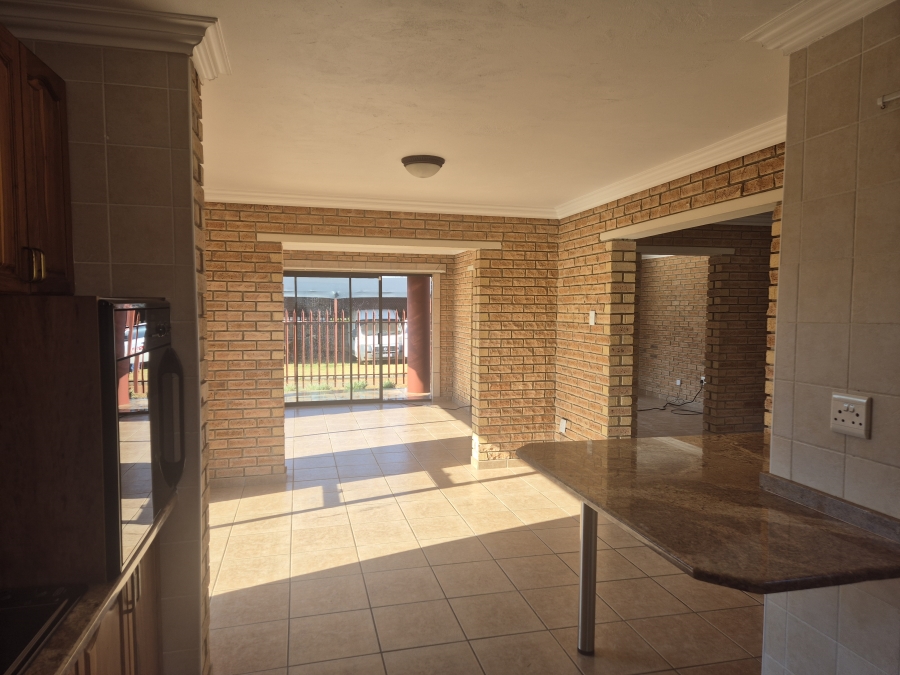 2 Bedroom Property for Sale in Flamwood North West